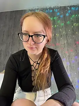 coy girl  online show from 7, 2, 2026