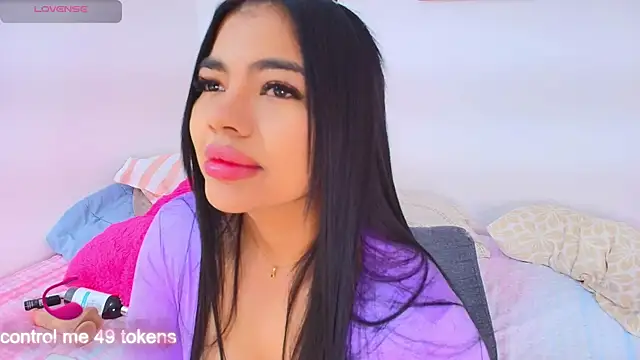 KarolDiazz online show from 1, 2, 2025