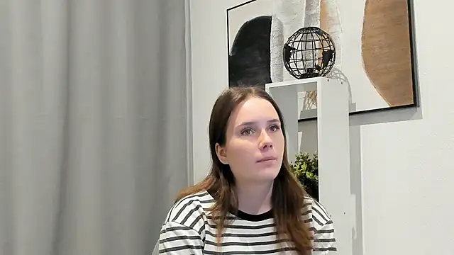 GenevieNyreen online show from 15, 1, 2026