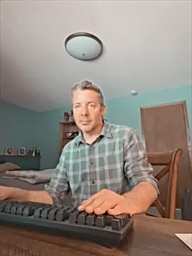 chrisw8140 online show from 25, 5, 2026