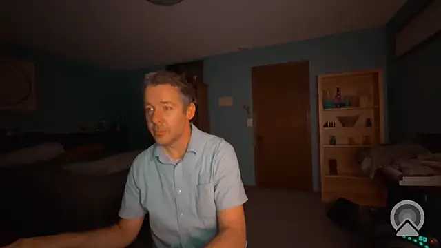 Snapshot of chrisw8140 chatting on 8, 7, 2026 chrisw8140 online show from 8, 7, 2026