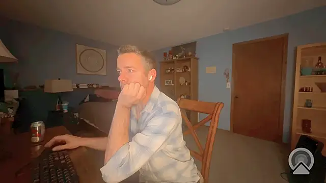 Snapshot of chrisw8140 chatting on 26, 6, 2026 chrisw8140 online show from 26, 6, 2026