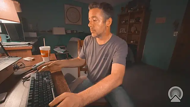 Snapshot of chrisw8140 chatting on 13, 7, 2026 chrisw8140 online show from 13, 7, 2026