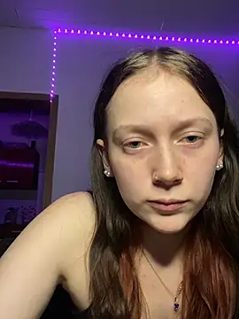 YoungLisaa18 online show from 16, 2, 2026