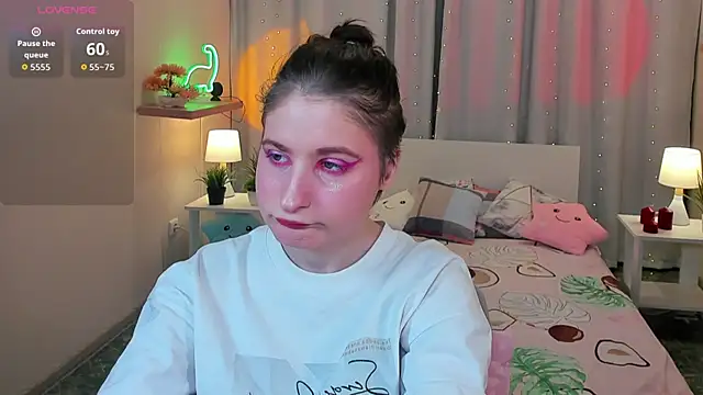 Snapshot of KiraDuvall chatting on 12, 1, 2026 KiraDuvall online show from 12, 1, 2026