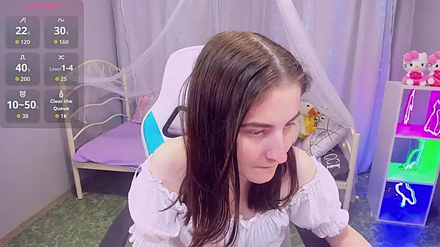 KiraDuvall online show from 9, 5, 2026