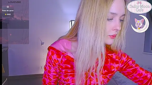 sailormoon666  online show from 27, 4, 2026