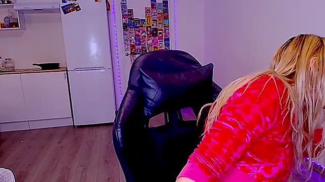 sailormoon666  online show from 28, 2, 2026