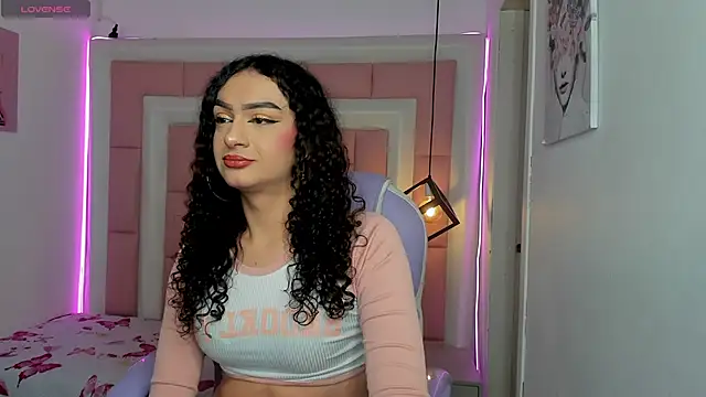 Snapshot of scarletcherry18 chatting on 17, 6, 2026 scarletcherry18 online show from 17, 6, 2026