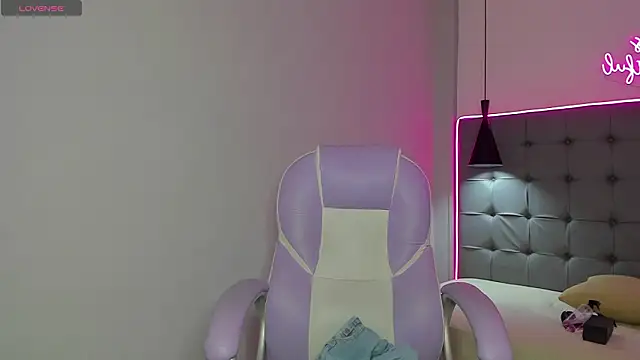 scarletcherry18 online show from 6, 2, 2026