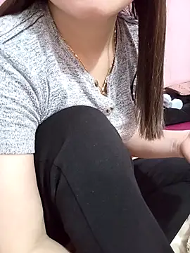 Snapshot of Phoebe-e chatting on 2, 3, 2026 Phoebe-e online show from 2, 3, 2026