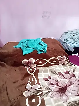 Phoebe-e online show from 12, 3, 2026