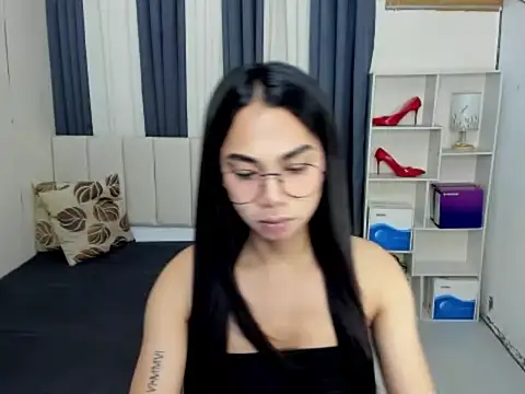 SeductiveYukie online show from 13, 1, 2026