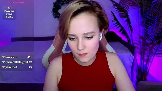 Snapshot of Ellie_Heavenly chatting on 1, 2, 2026 Ellie Heavenly online show from 1, 2, 2026