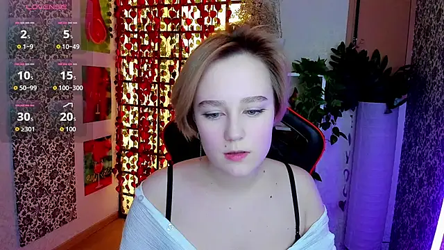 Snapshot of Ellie_Heavenly chatting on 27, 2, 2026 Ellie Heavenly online show from 27, 2, 2026