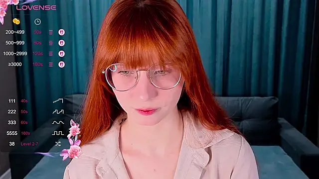 Snapshot of CatherineCummi chatting on 11, 4, 2026 CatherineCummi online show from 11, 4, 2026