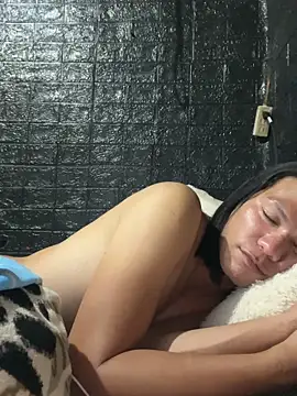 HugeAgatha online show from 8, 3, 2026