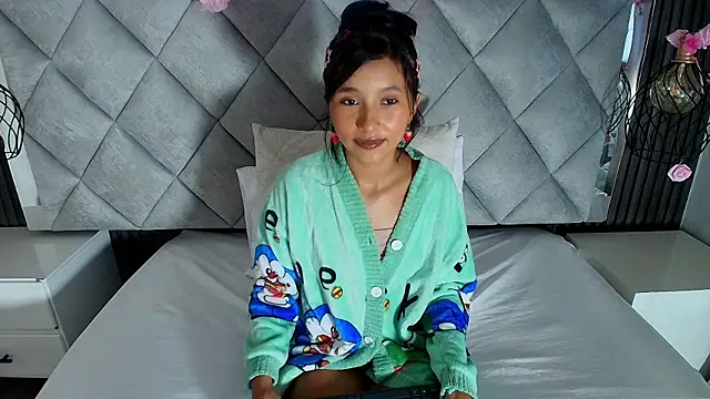 Real virgin Pussy online show from 4, 5, 2026