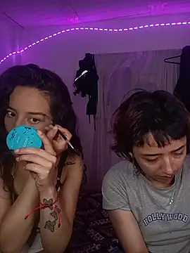 Snapshot of AlexxaAndRileyy chatting on 28, 6, 2026 AlexxaAndRileyy online show from 28, 6, 2026