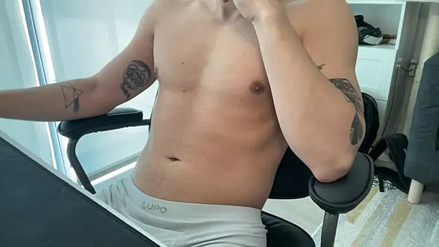 Snapshot of lukshof chatting on 6, 2, 2026 lukshof online show from 6, 2, 2026