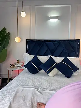 SweetTroubleXXX online show from 14, 1, 2026