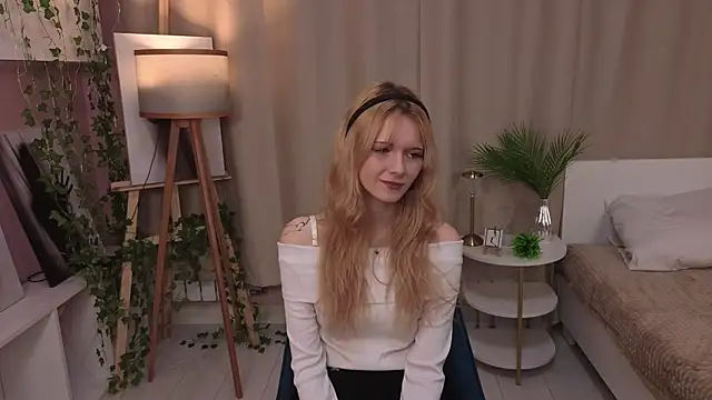 JuanaSumma online show from 13, 4, 2026