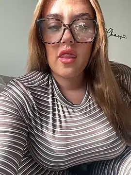 Snapshot of Princess-ivyxoxo chatting on 28, 6, 2026 Princess-ivyxoxo online show from 28, 6, 2026