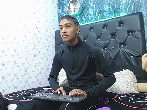 emersson sex18 online show from 13, 1, 2026