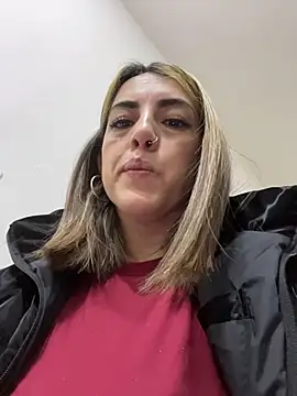 Snapshot of Paulinaa_bella chatting on 13, 2, 2026 Paulinaa bella online show from 13, 2, 2026