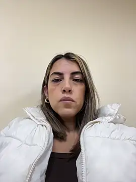 Paulinaa bella online show from 4, 3, 2026