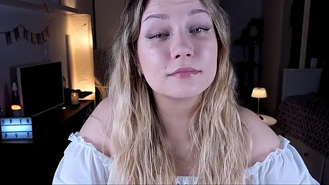Snapshot of missyourtouch chatting on 13, 5, 2026 missyourtouch online show from 13, 5, 2026