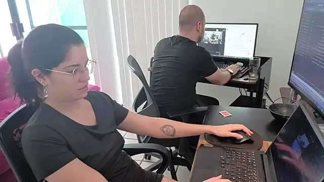 lustfulc99 online show from 10, 4, 2026