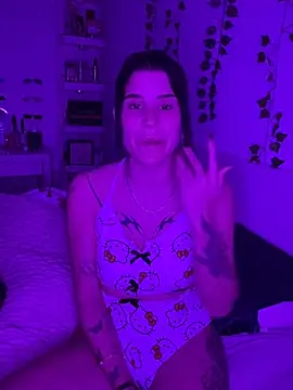 julieeeeee75 online show from 14, 1, 2026