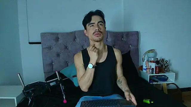 Ethan Briggs  online show from 20, 3, 2026