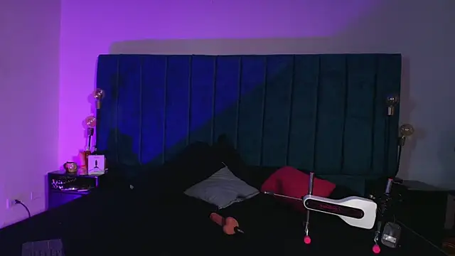 Ethan Briggs  online show from 7, 3, 2026