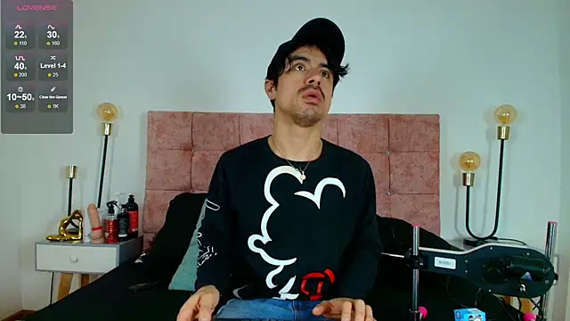 Ethan Briggs  online show from 21, 5, 2026