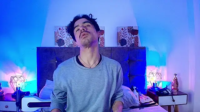 Ethan Briggs  online show from 13, 5, 2026