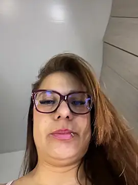 Snapshot of Pretty__Milf chatting on 17, 6, 2026 Pretty Milf online show from 17, 6, 2026