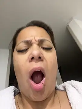 Pretty  Milf online show from 9, 3, 2026