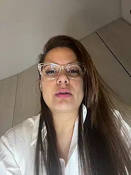 Snapshot of Pretty__Milf chatting on 13, 7, 2026 Pretty Milf online show from 13, 7, 2026