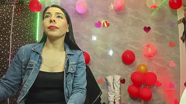 adellelennoxx online show from 20, 2, 2026