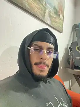 Snapshot of liyamjunior chatting on 21, 2, 2026 liyamjunior online show from 21, 2, 2026