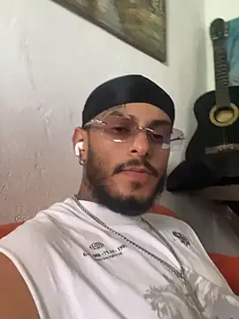 Snapshot of liyamjunior chatting on 14, 2, 2026 liyamjunior online show from 14, 2, 2026