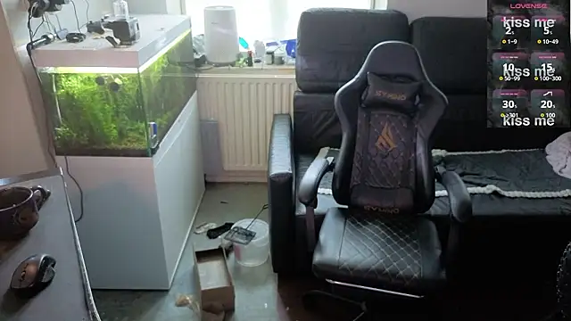 Rayzel White online show from 7, 2, 2026