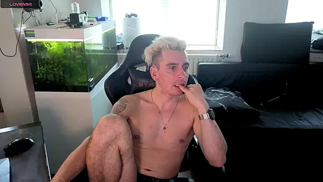 Rayzel White online show from 23, 5, 2026
