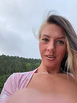 tastemecaroline online show from 15, 4, 2026