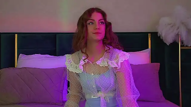 Snapshot of SofiaSarvain chatting on 9, 2, 2026 SofiaSarvain online show from 9, 2, 2026