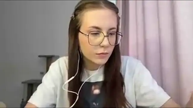 Snapshot of JanelleCourville chatting on 22, 2, 2026 JanelleCourville online show from 22, 2, 2026