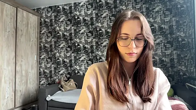 Snapshot of JanelleCourville chatting on 3, 3, 2026 JanelleCourville online show from 3, 3, 2026