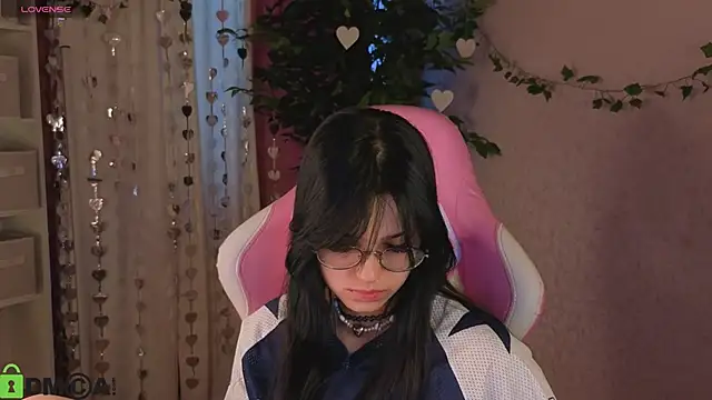 Snapshot of Leslie_Wholsh chatting on 10, 3, 2026 Leslie Wholsh online show from 10, 3, 2026